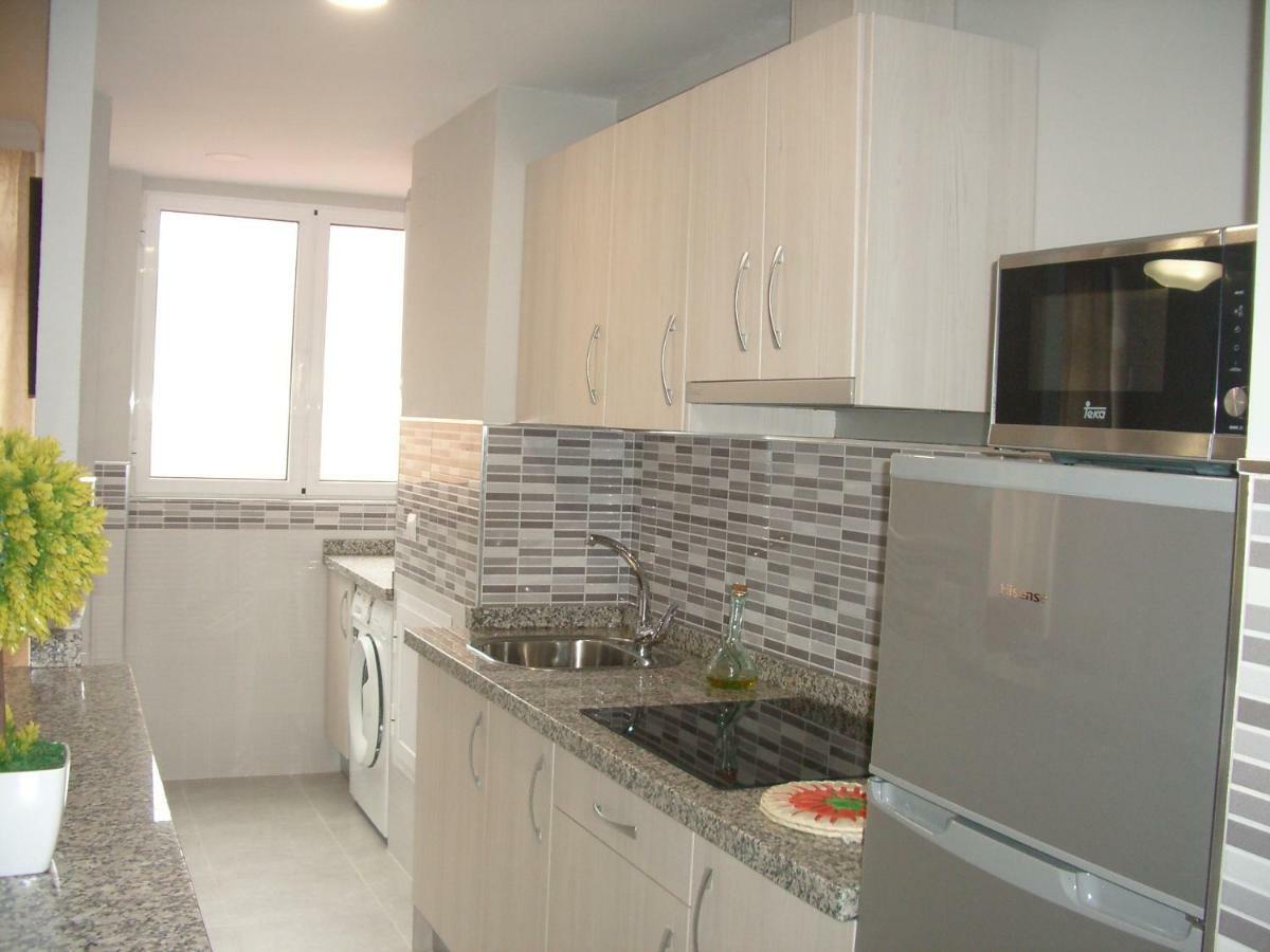 말라가 Paseo Maritimo De Poniente 아파트 외부 사진
