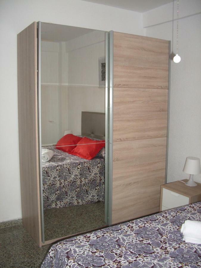 말라가 Paseo Maritimo De Poniente 아파트 외부 사진