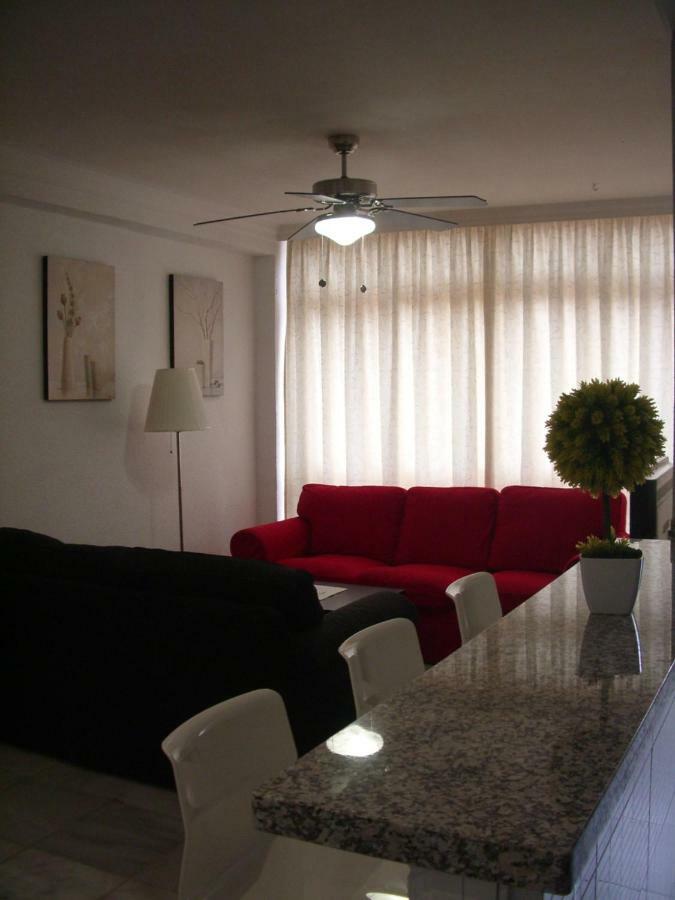 말라가 Paseo Maritimo De Poniente 아파트 외부 사진