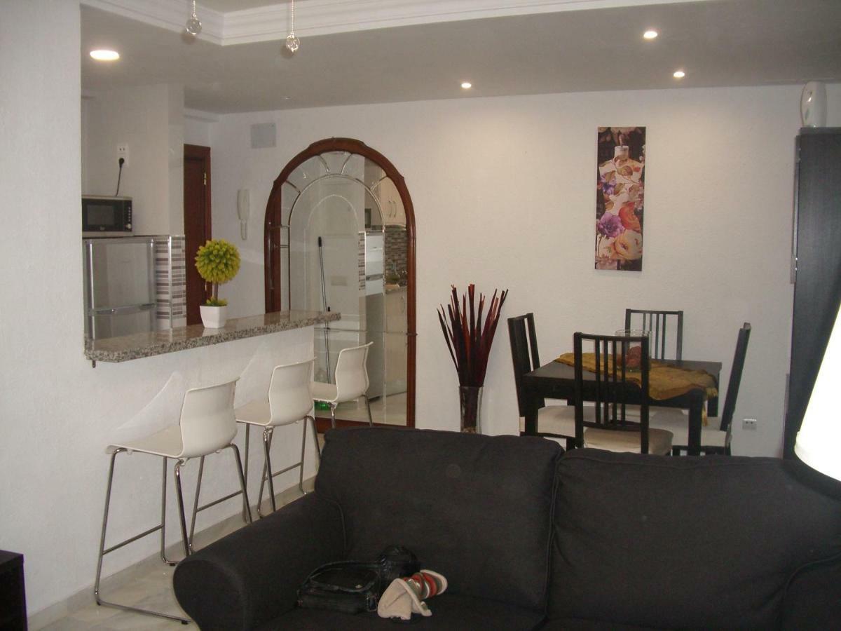 말라가 Paseo Maritimo De Poniente 아파트 외부 사진
